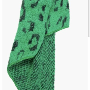 Asymmetric Leopard Scarf - Green